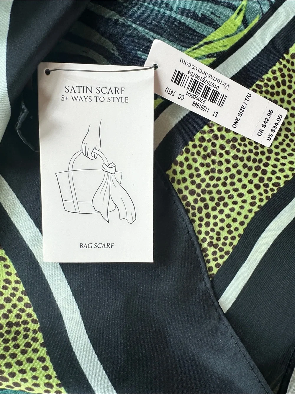 New! Victoria's Secret Black, Green & Yellow Tropical Leaf Scarf NWT 35x35”